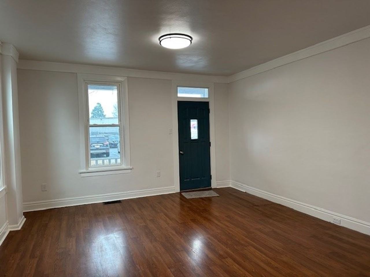 225 N College St - Photo 3 of 18