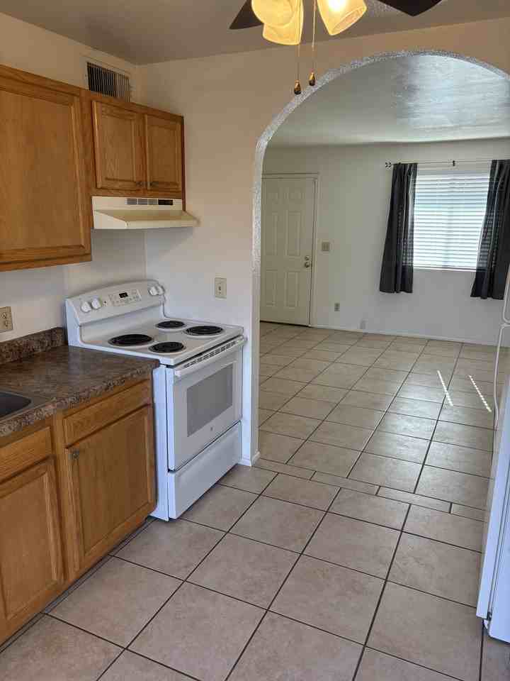 4464 E Fairmount St #4464 - Photo 2 of 7