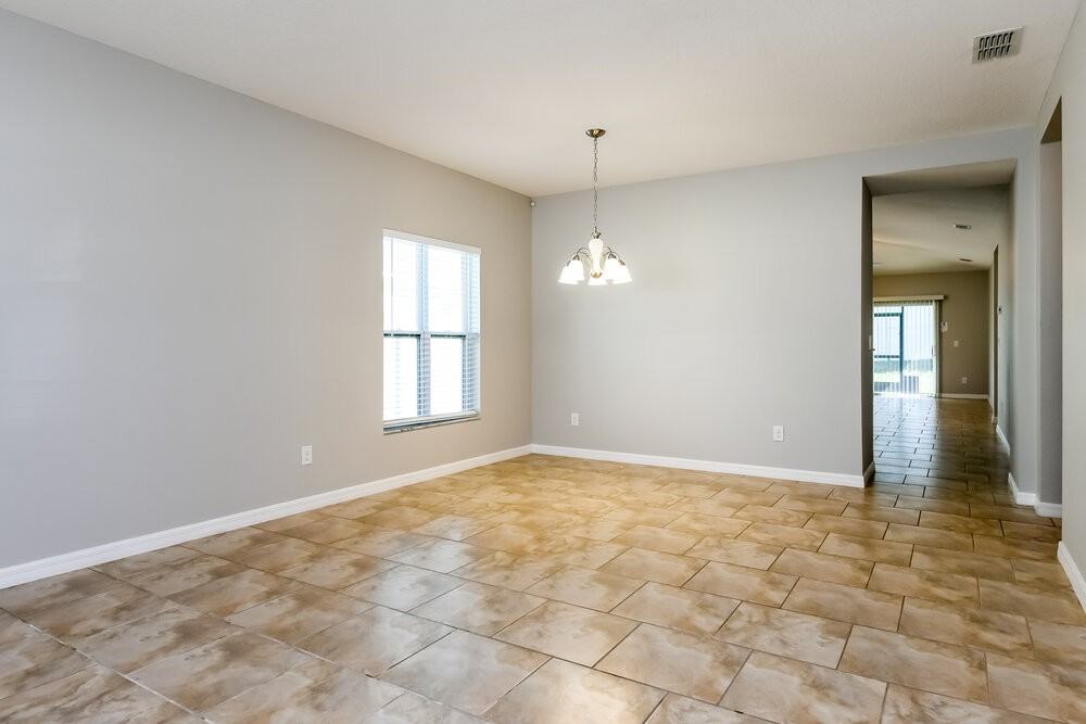 346 Vitoria Rd - Photo 5 of 16