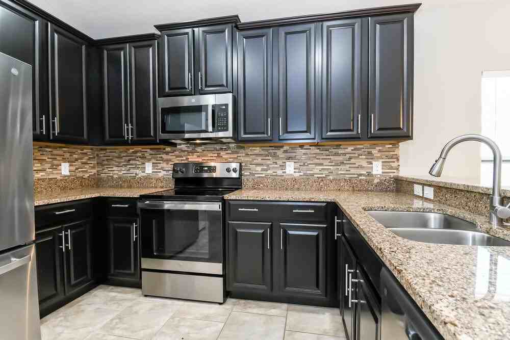 346 Vitoria Rd - Photo 6 of 16
