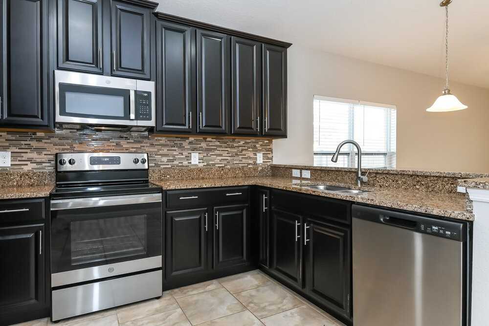 346 Vitoria Rd - Photo 7 of 16