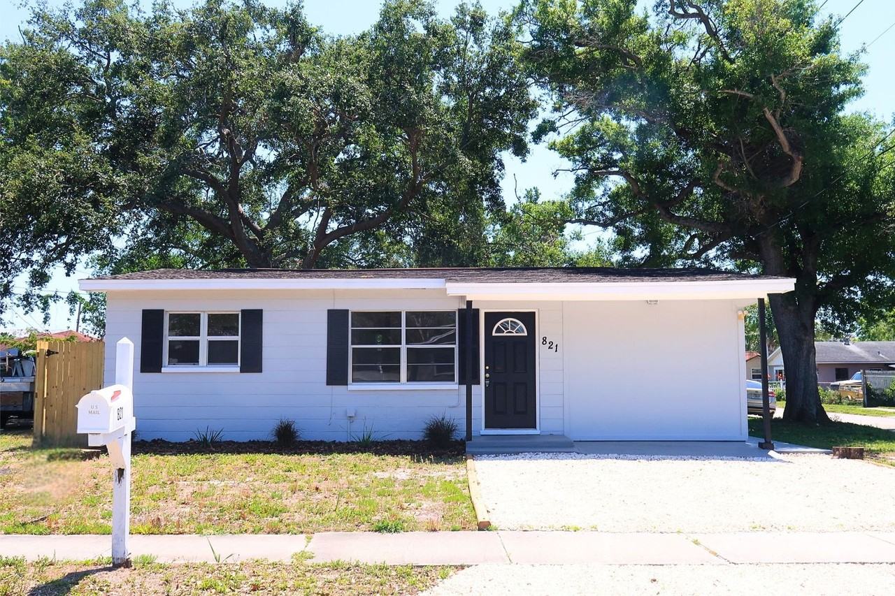 821 14th Ave Nw - Photo 2 of 20