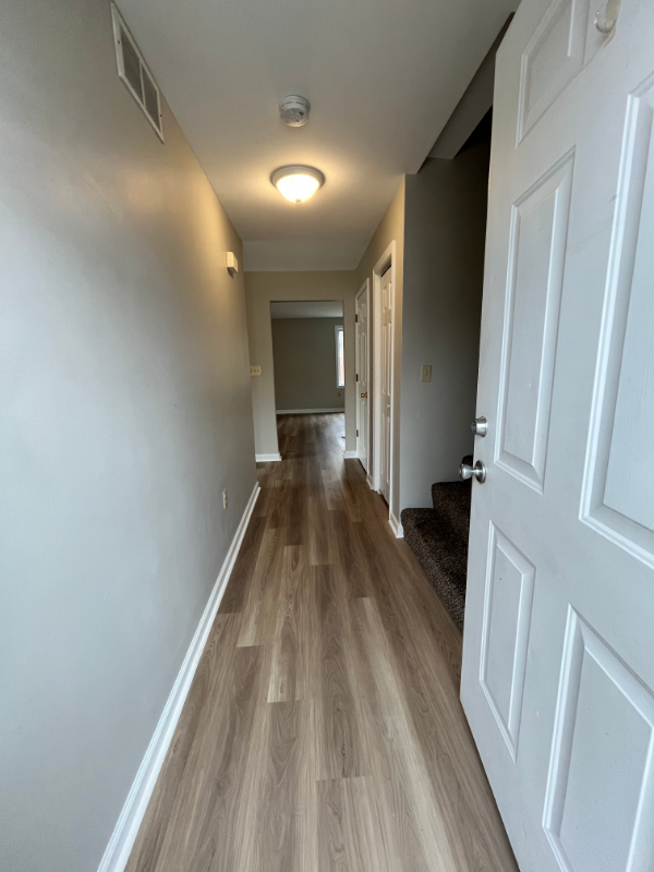 16 Lebanon Sq - Photo 3 of 17