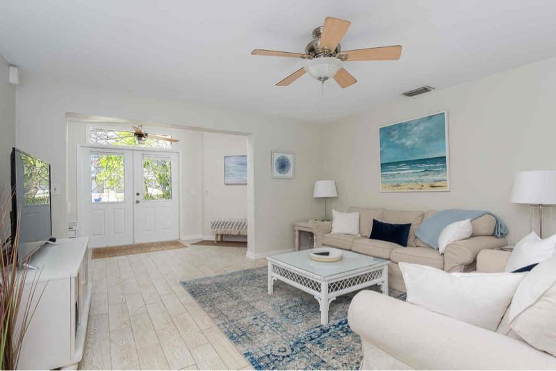 9480 Frangipani Dr - Photo 7 of 20