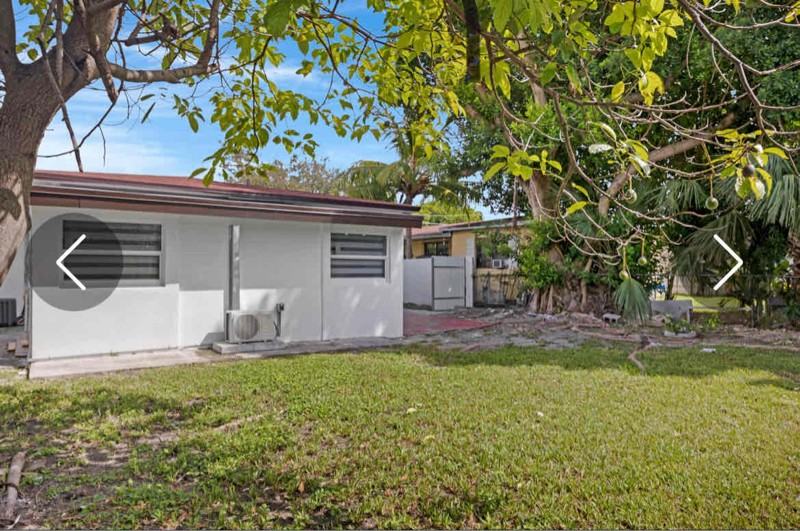 2532 Sw 16th Ter - Photo 2 of 4