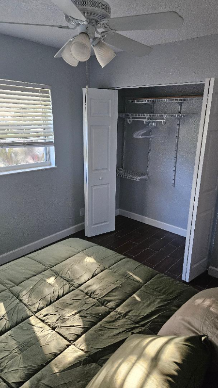 415 Lochmond Dr - Photo 4 of 12