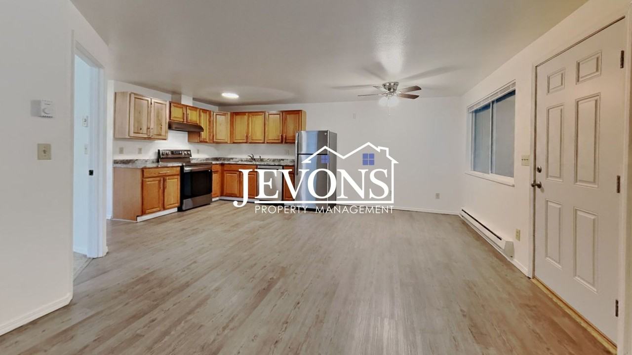 2414 N Street NE Auburn, WA 98002 - Photo 3 of 29