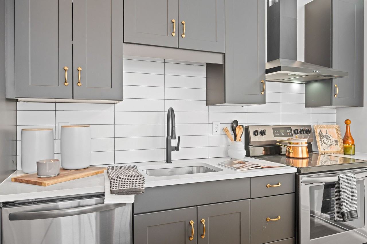 1000 Main Street Apartments - Photo 7 of 42