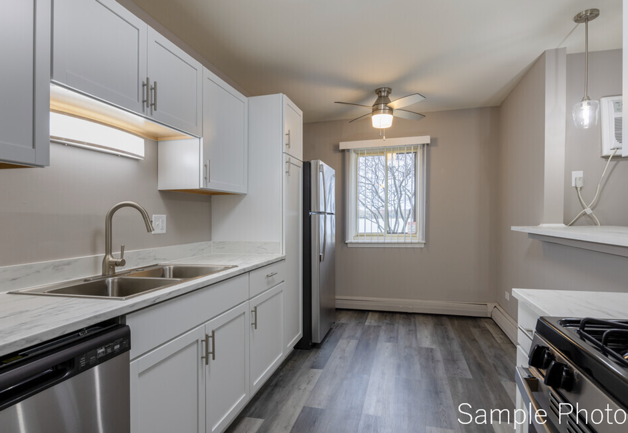 Deep Lake Hermitage - Photo 2 of 31