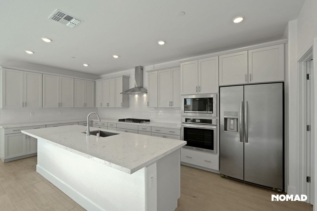 8017 Roundhouse Loop - Photo 5 of 39