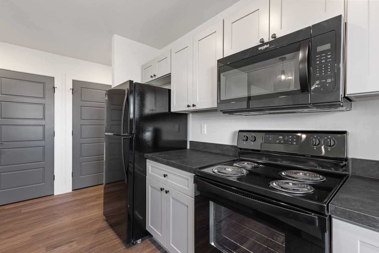 5155 West Side Flats - Photo 2 of 18