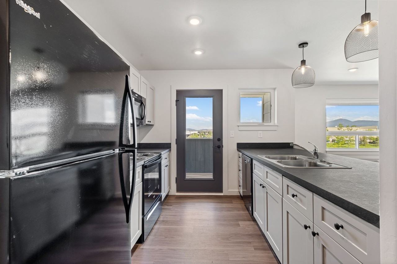 5155 West Side Flats - Photo 4 of 18