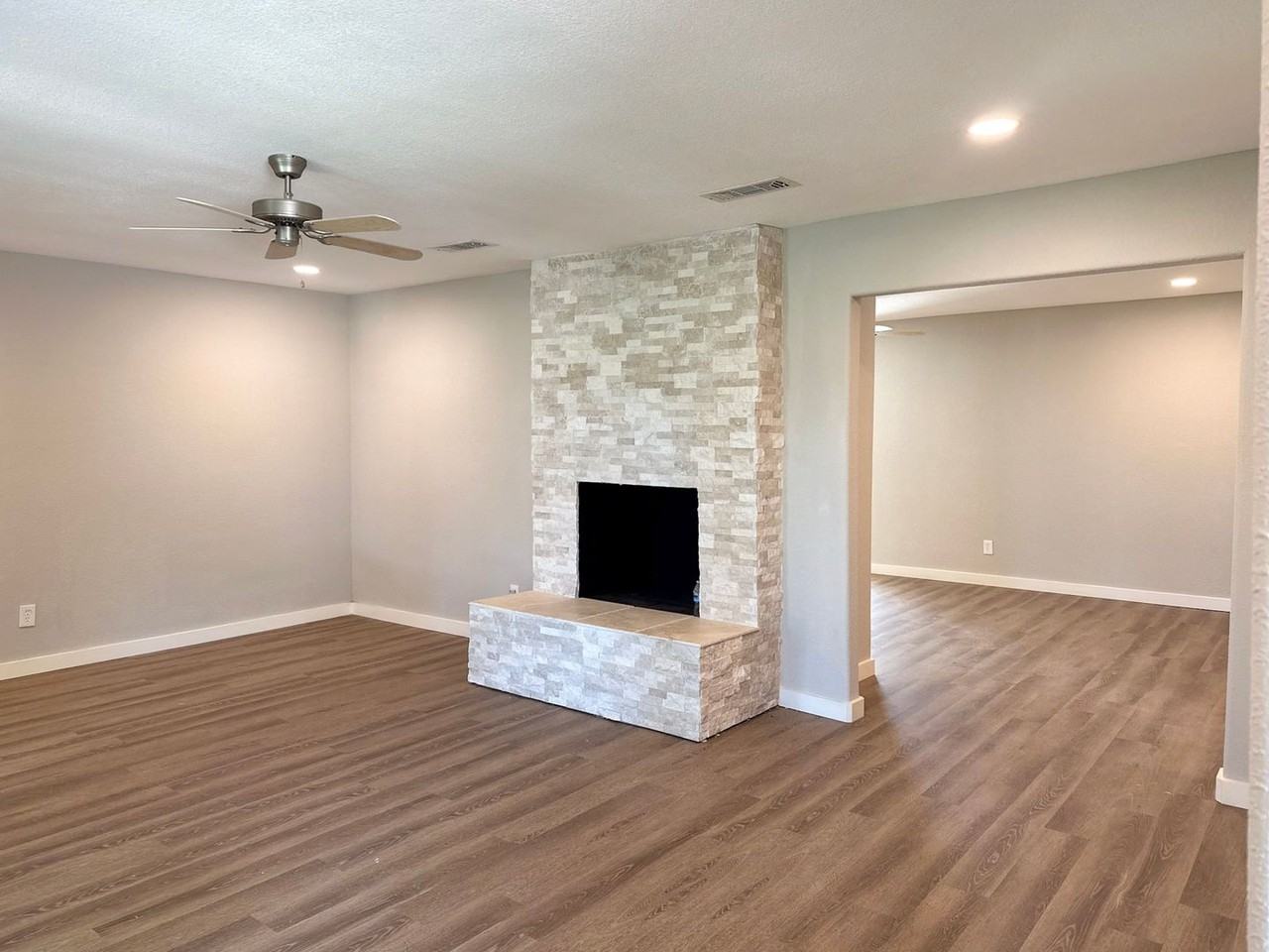 50082 Cibola Dr - Photo 2 of 10