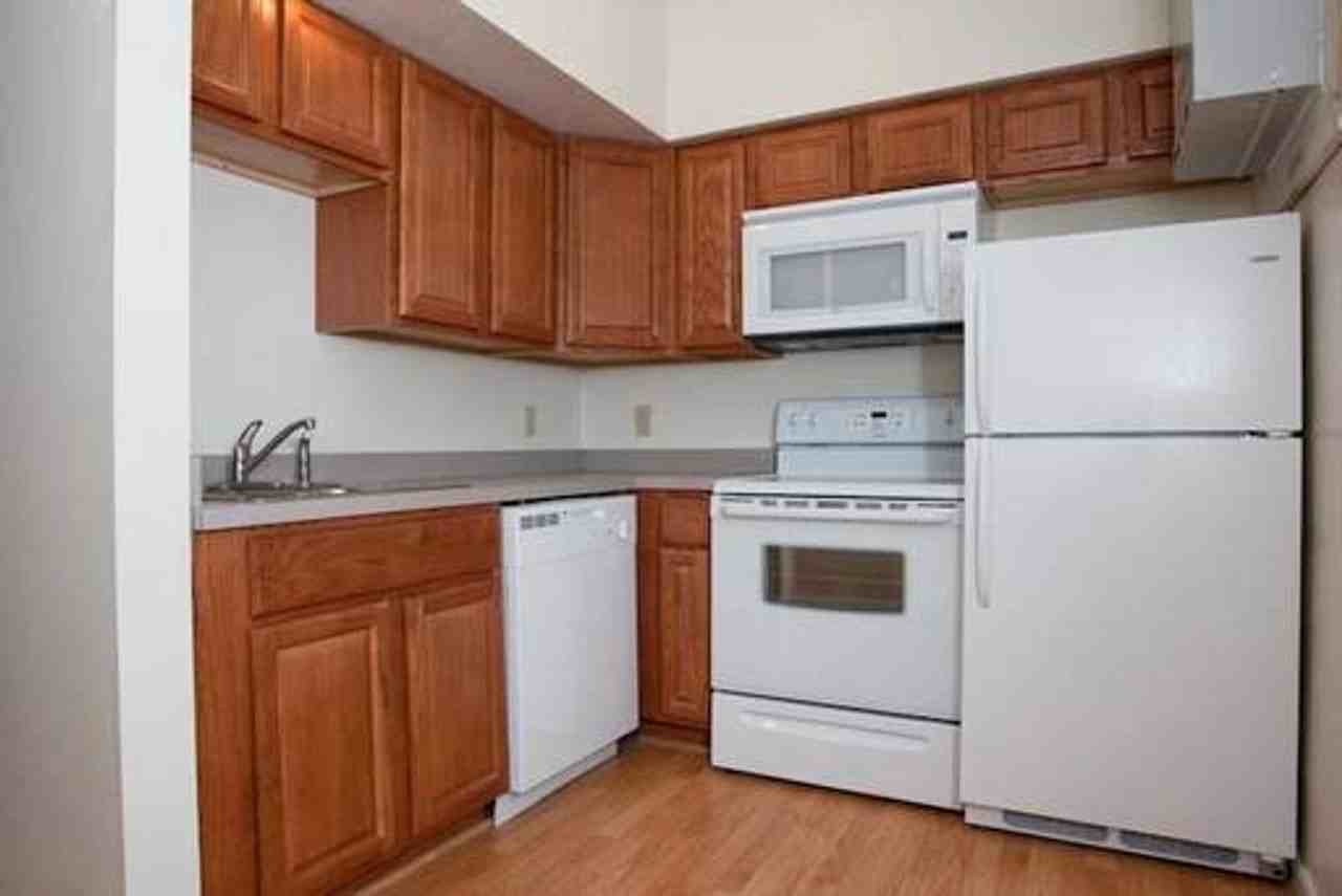 Studios - Photo 2 of 5