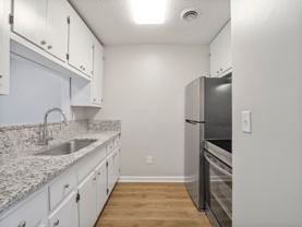 2 BED/1 BATH AVAILABLE IN MARTINSVILLE, VA - Photo 1 of 1