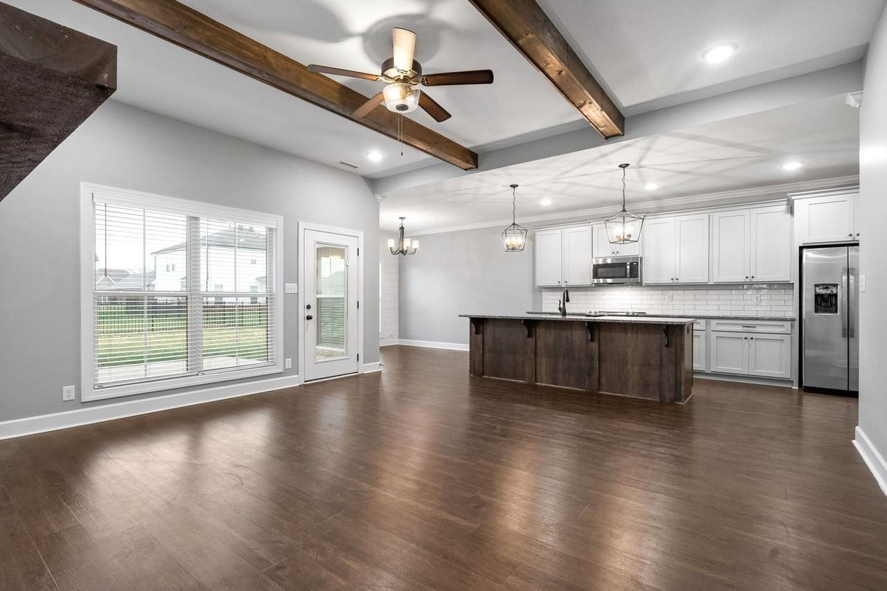 505 Dexter Dr - Photo 5 of 38