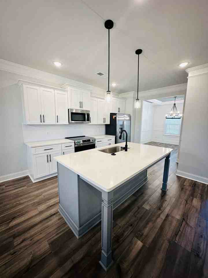 718 Lindsey Brooke Trce - Photo 7 of 38