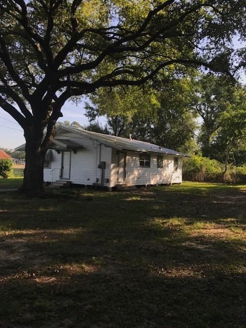 7603 Johnston St - Photo 3 of 17