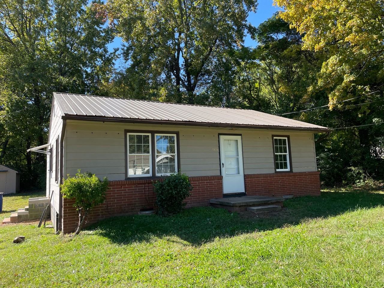 2824 Frank St - Photo 3 of 7