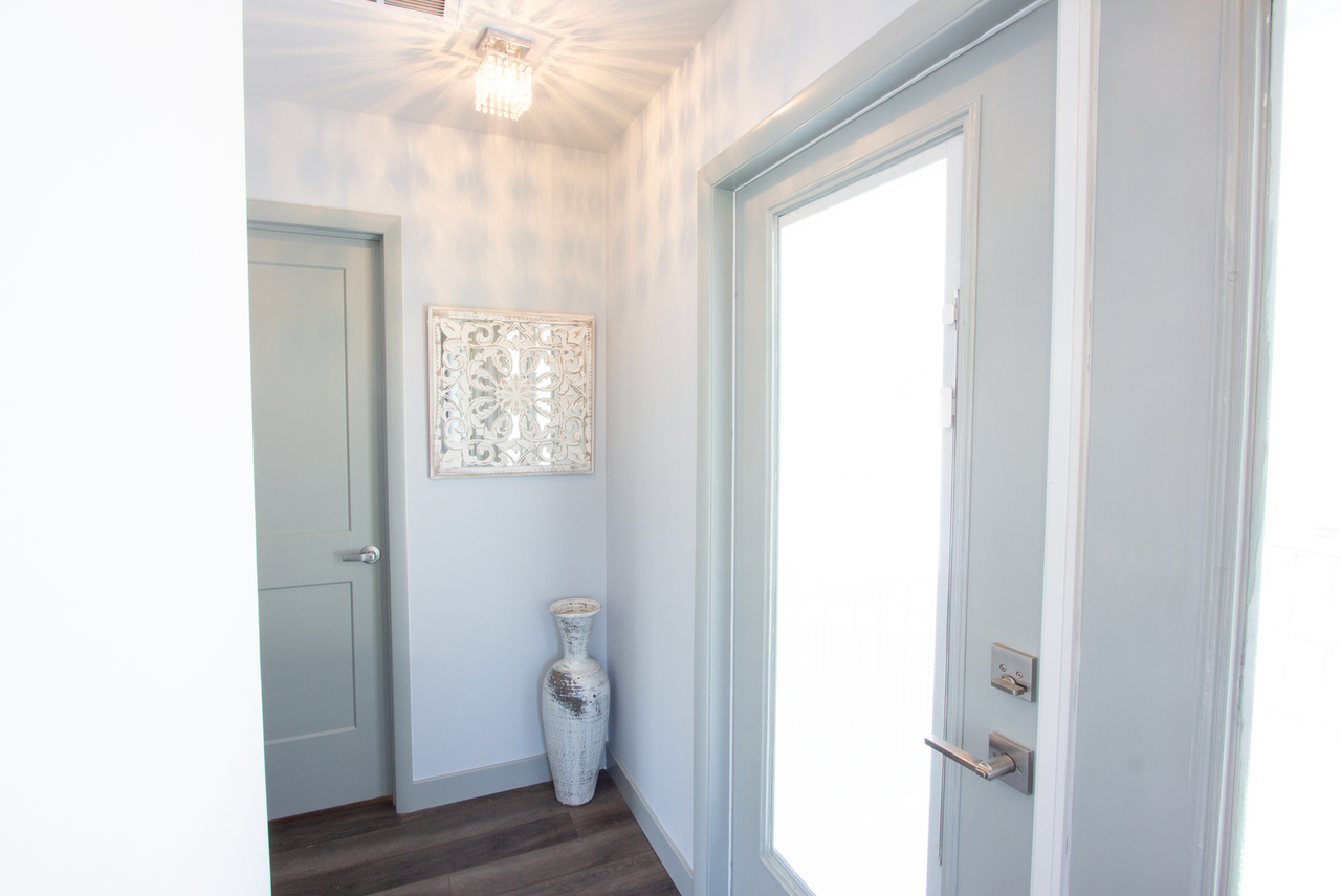 501 Delaware Ave - Photo 5 of 35