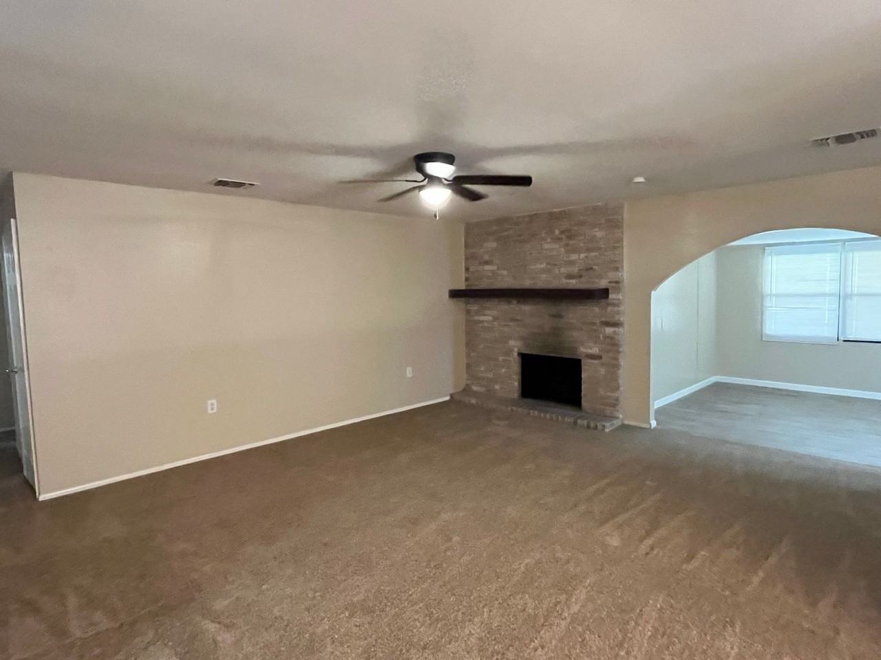 103 Meadow Way - Photo 3 of 37