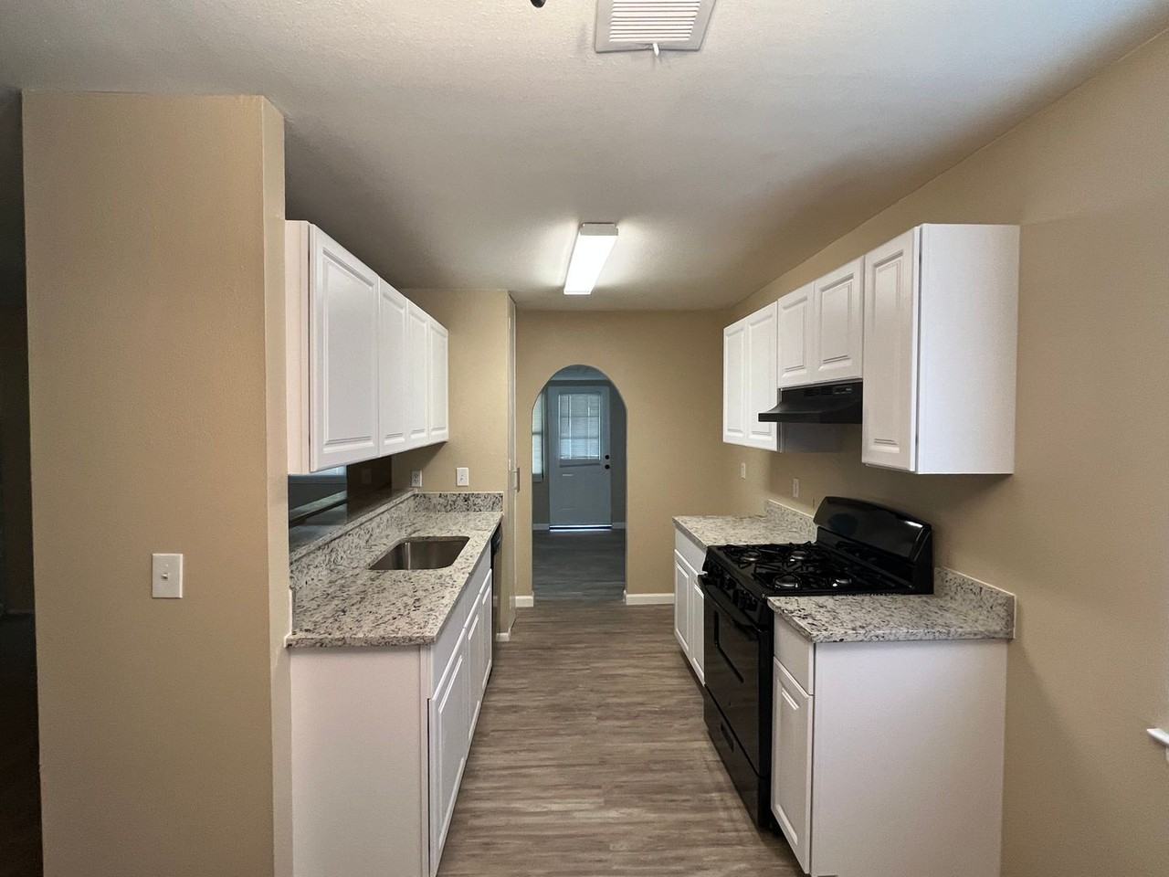 103 Meadow Way - Photo 7 of 37