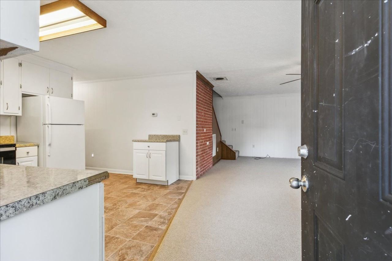 5608 Mooretown Rd - Photo 5 of 31