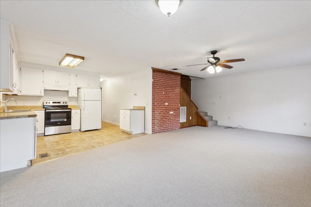 5608 Mooretown Rd - Photo 7 of 31