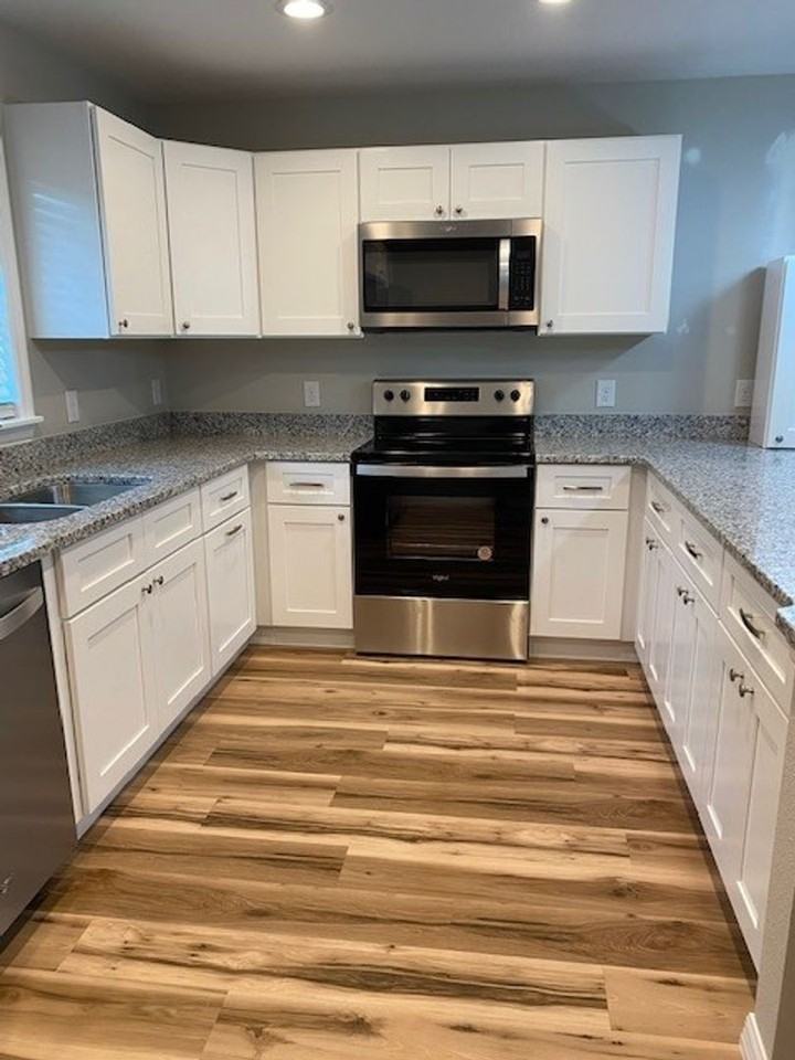 342 E Wisconsin Ave - Photo 2 of 10