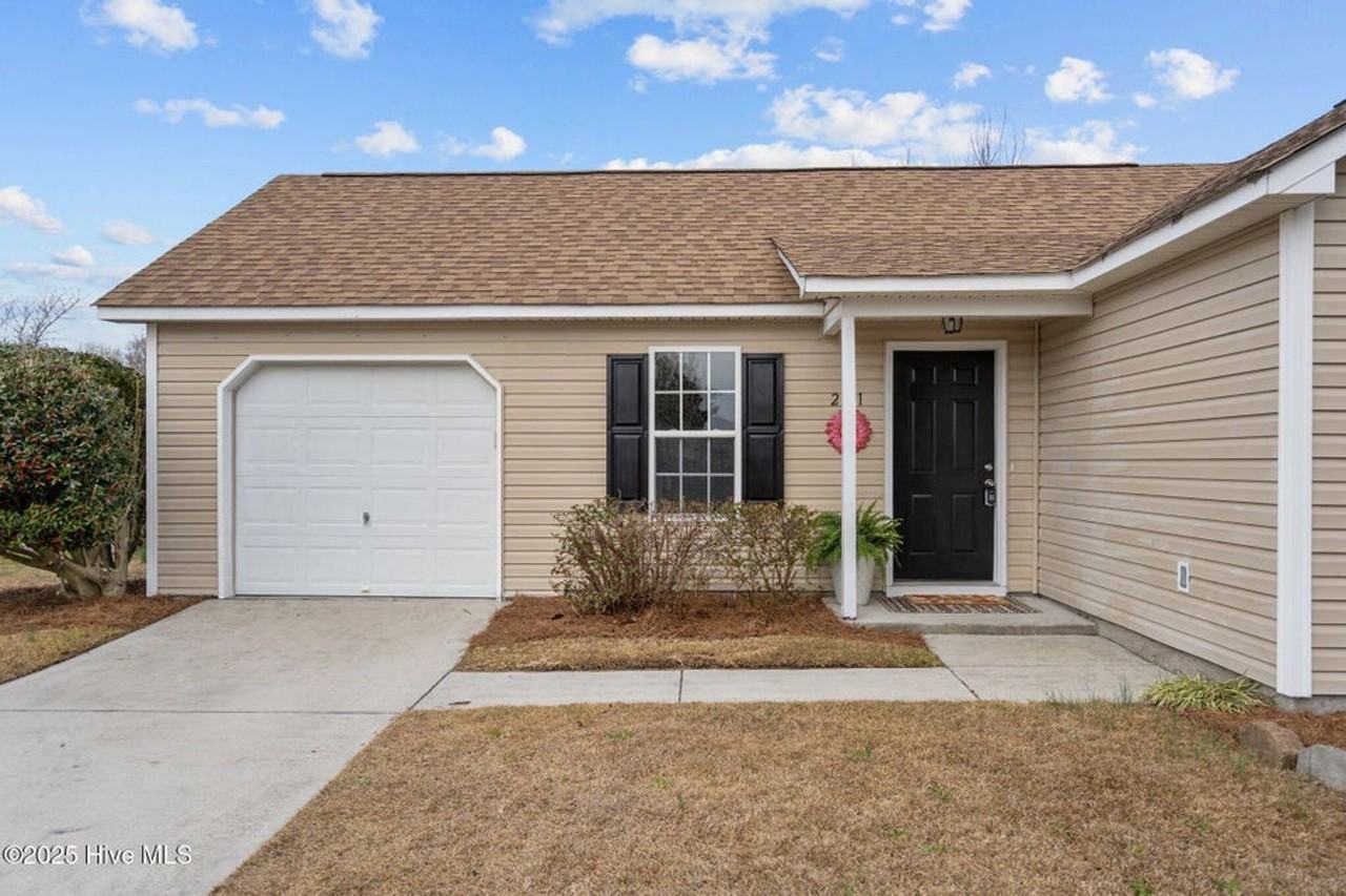 2511 Bradfield Ct - Photo 2 of 19