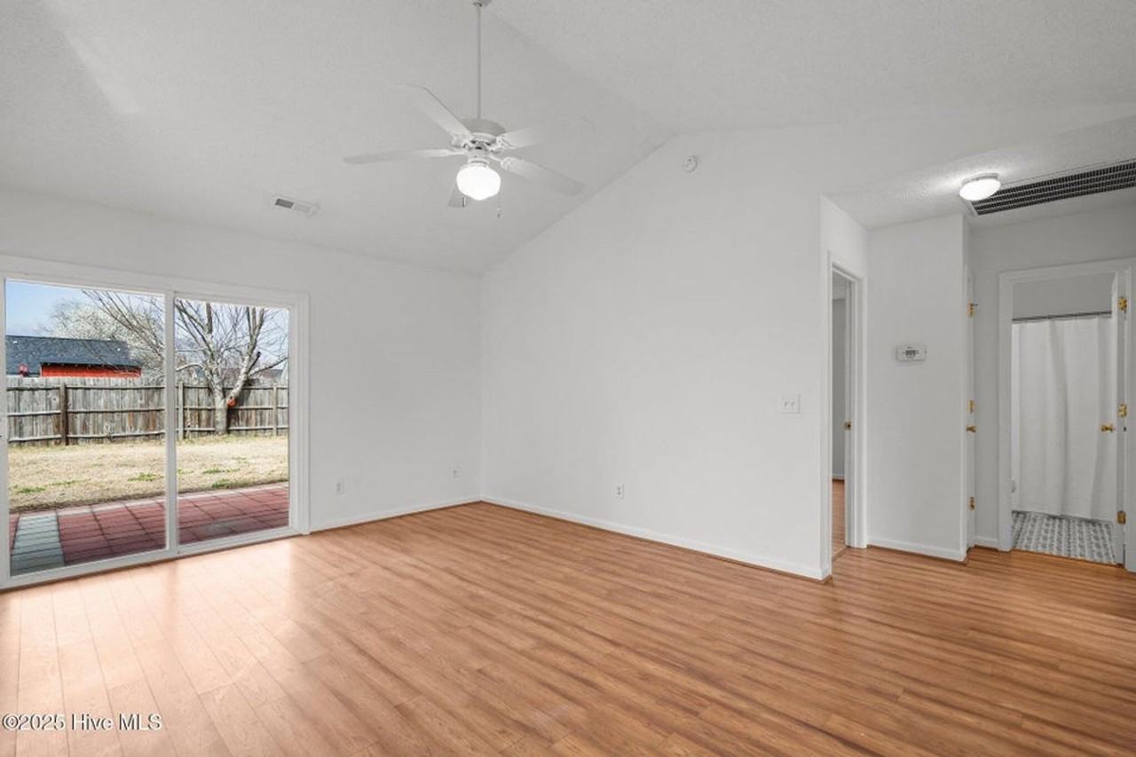 2511 Bradfield Ct - Photo 3 of 19
