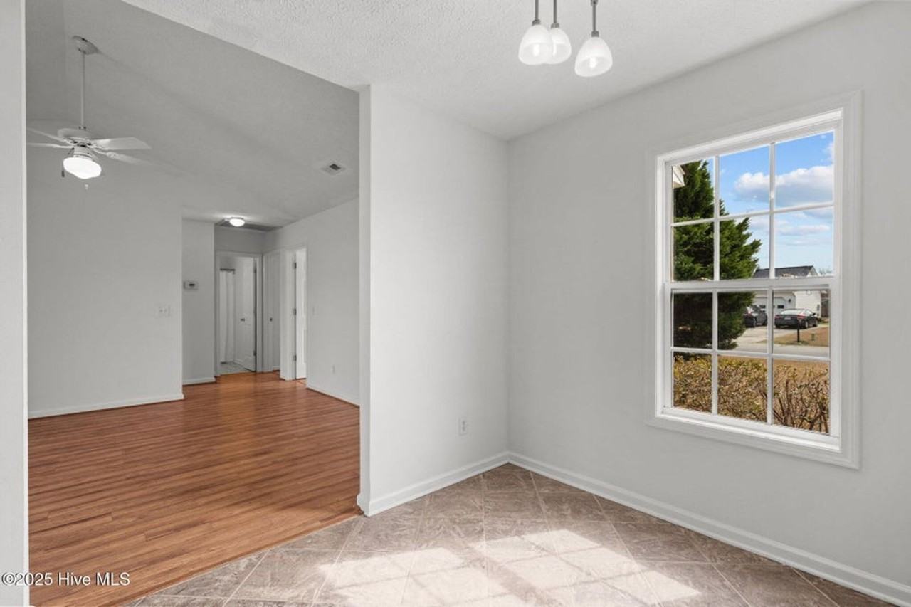 2511 Bradfield Ct - Photo 6 of 19