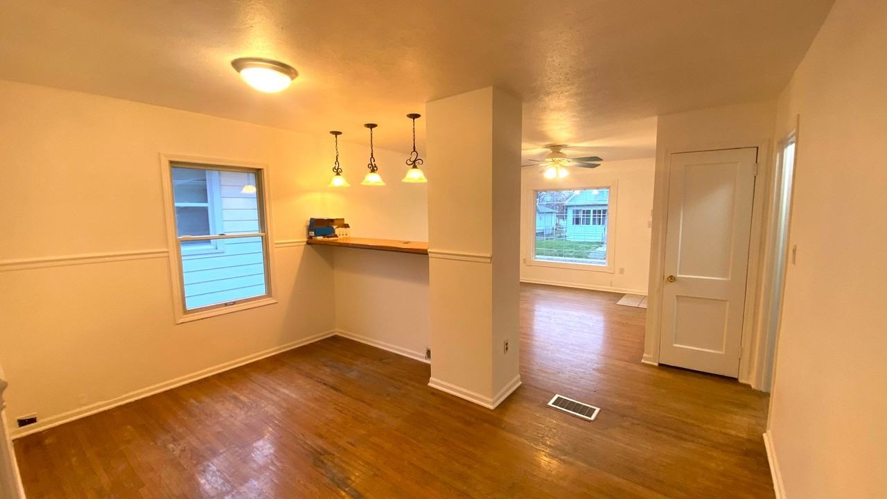 1431 E Paris Ave - Photo 2 of 9