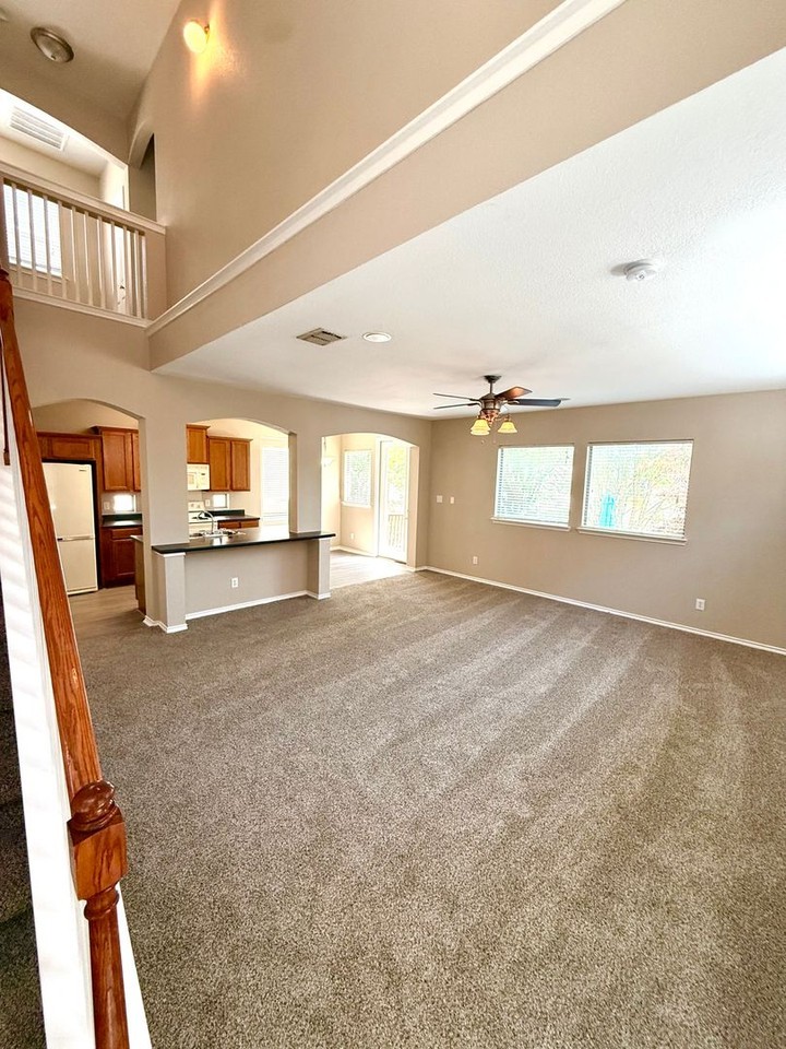 1250 Nicholas Mnr - Photo 3 of 31