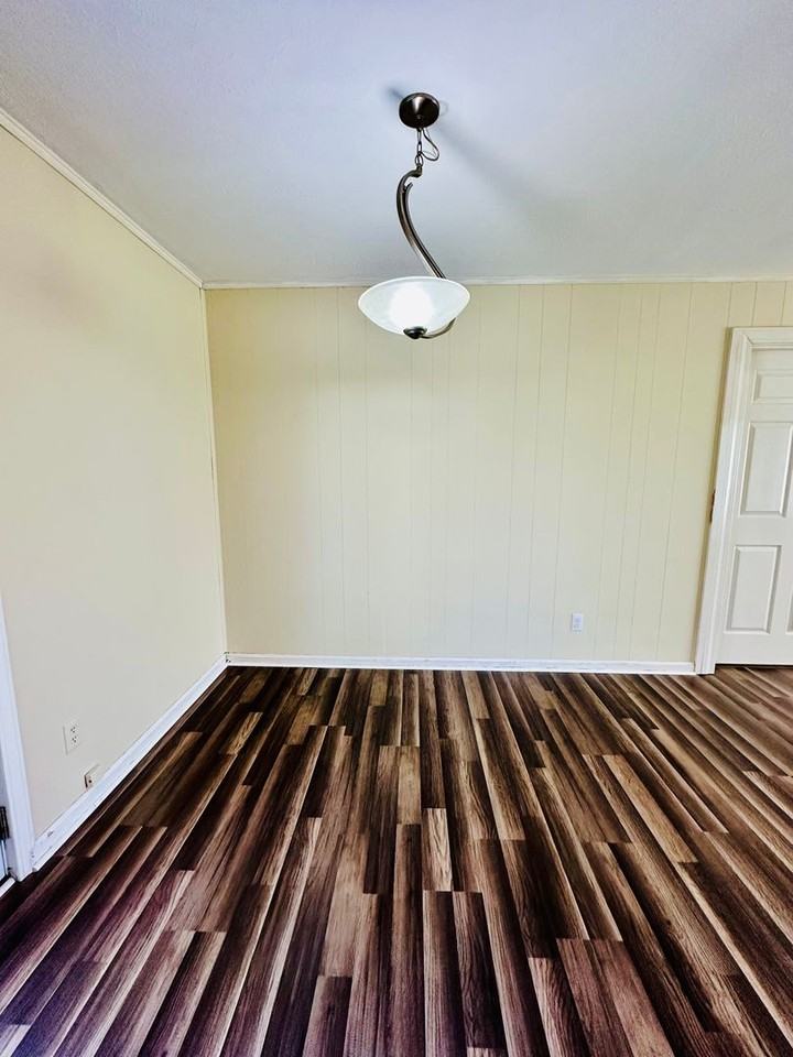 710 Latimer Ave - Photo 6 of 28