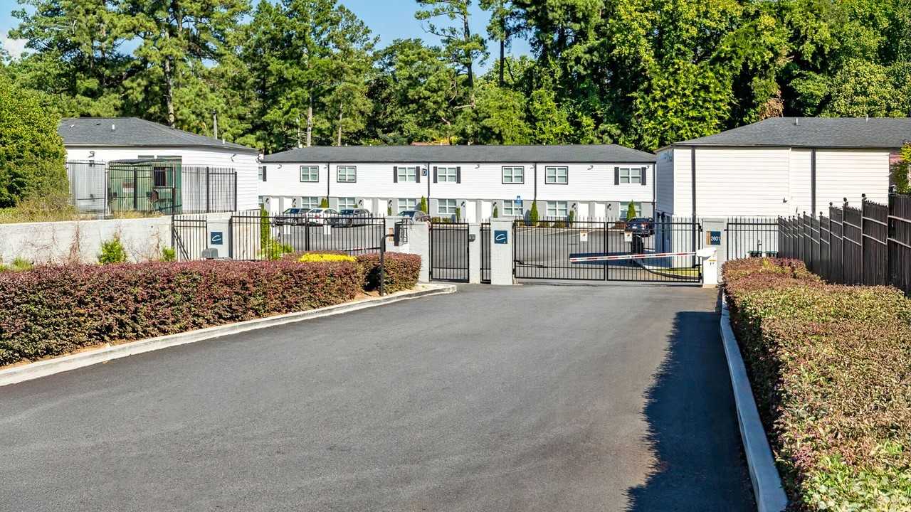 Crystal Gardens - Photo 2 of 30