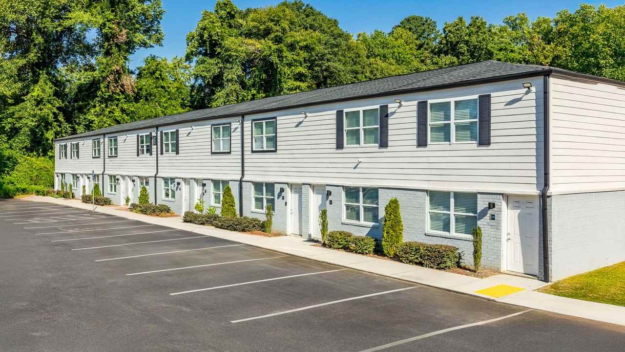 Crystal Gardens - Photo 6 of 30