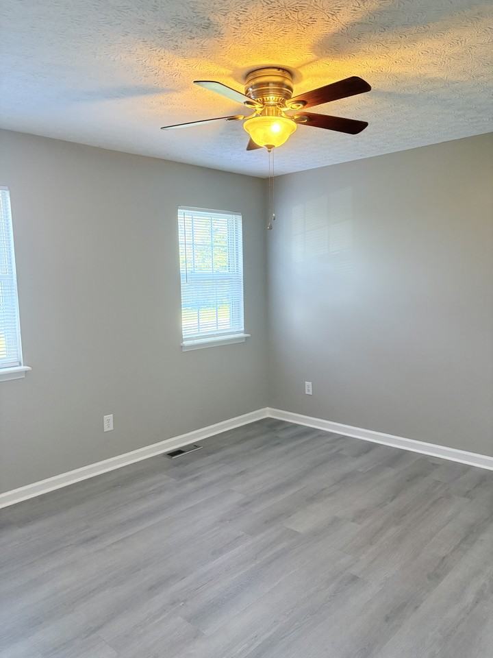 3920 Banyan Ct #B - Photo 6 of 9