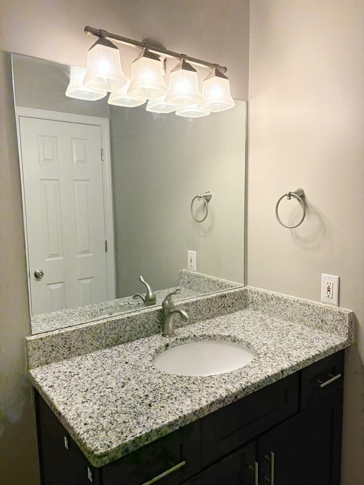 3920 Banyan Ct #B - Photo 7 of 9