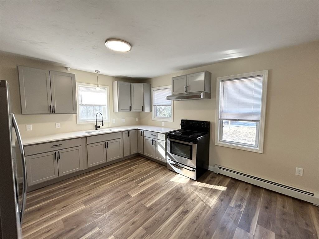 182 Smith St #1 - Photo 3 of 11