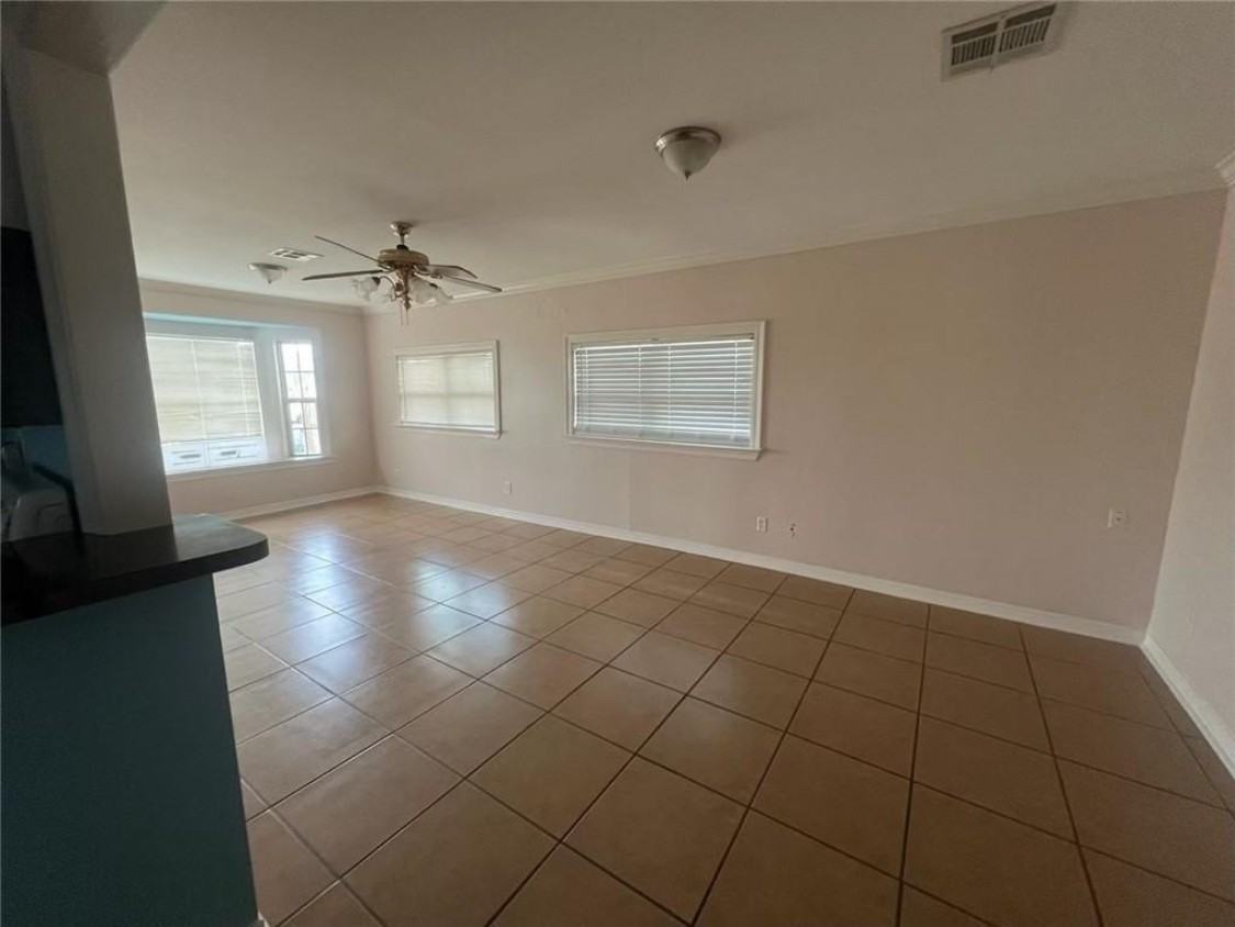 7632 Patricia St - Photo 2 of 20