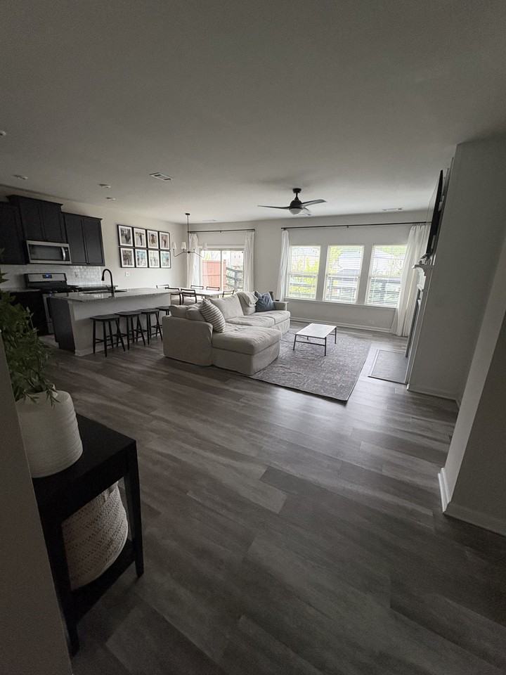 1913 Azure Grove Ct #NA - Photo 4 of 17