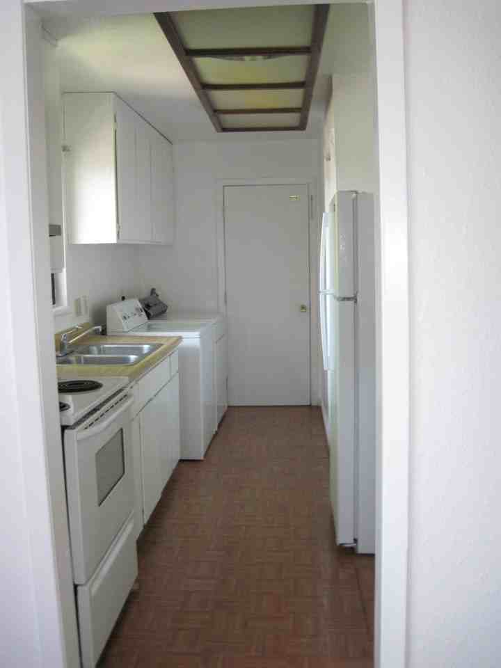 2750 Argyll Ave #B - Photo 7 of 16