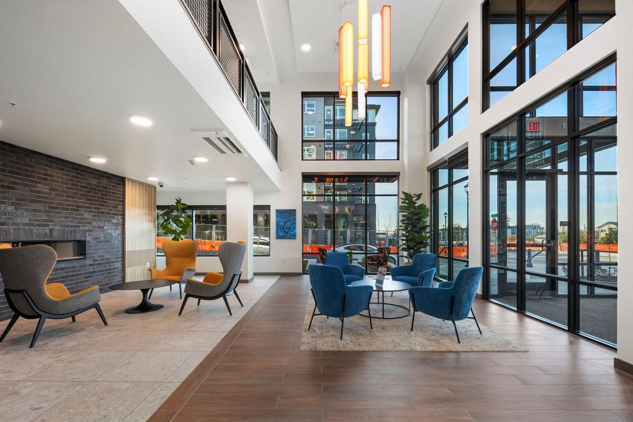 Astra Apartments - Photo 4 of 25