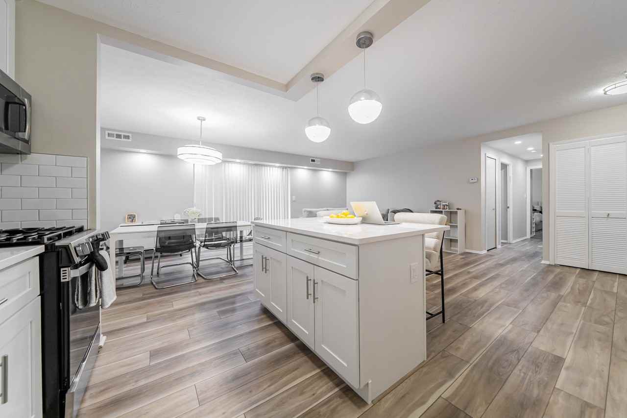 Huntington Green Apartments - Photo 5 of 50