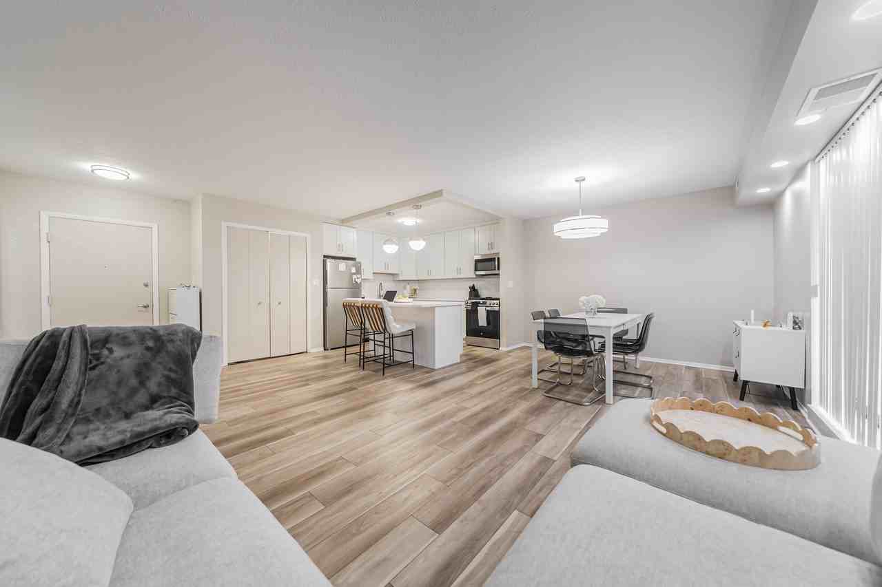 Huntington Green Apartments - Photo 6 of 50