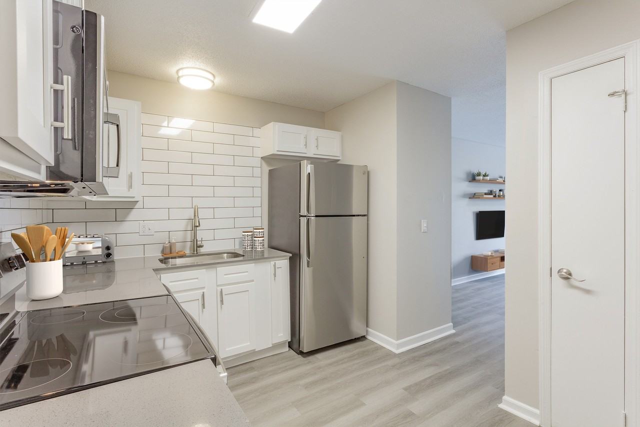 Compass Heights - Photo 6 of 29