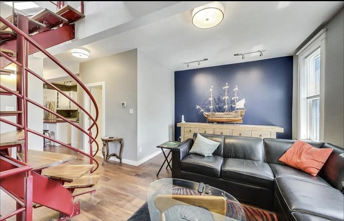 2038 W Homer St #3 - Photo 4 of 20