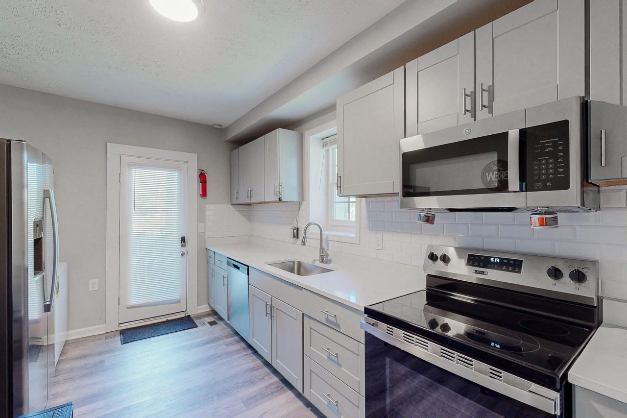 Lakewood Avenue Southeast - Photo 3 of 15