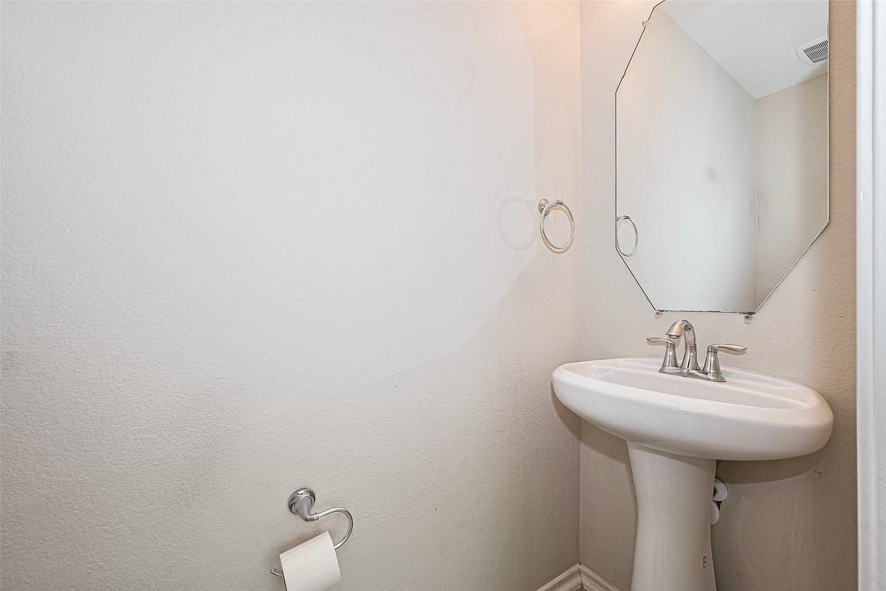 24522 Haywards Crossing Ln - Photo 7 of 48